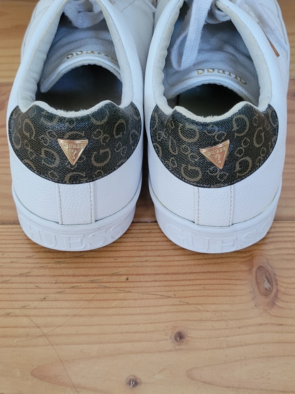 GUESS White Low-Top Logo Sneakers - Picture 4 of 6